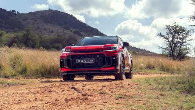 cmp779lb026mzafak6olrxe12-rav4-grs-exterior-front.desktop